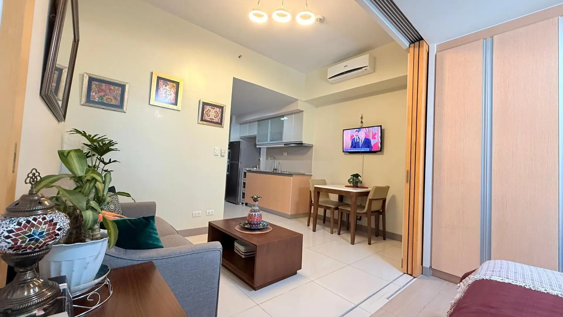 Bgc Uptown Taguig 0*, Manila