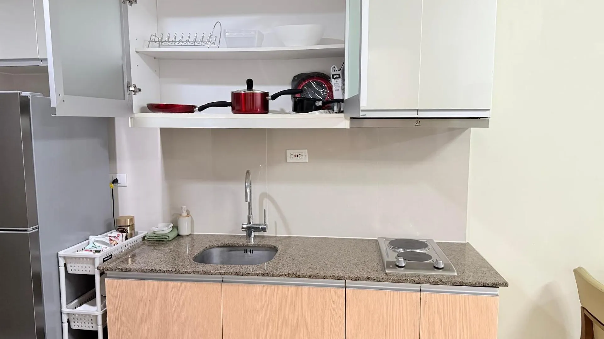Aparthotel Bgc Uptown Taguig